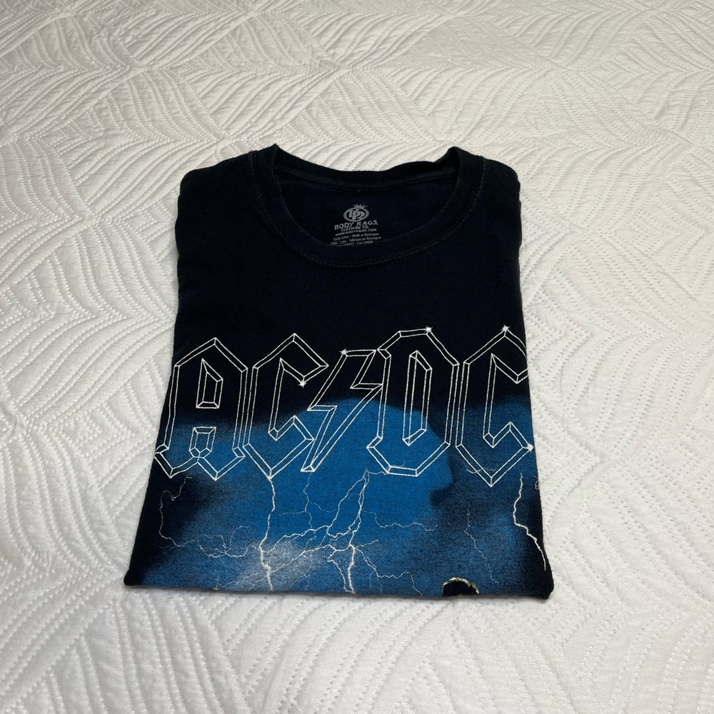 Body Rags Clothing Men’s Black “AC/DC” Short Sleeve Band Tee Shirt. Size S